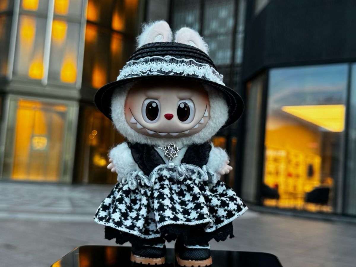 Labubu Clothes (doll not included) | Labubu Outfit | Labubu Dress | Noel plaid outfit – dress, straw hat, necklace, shoes, handbag