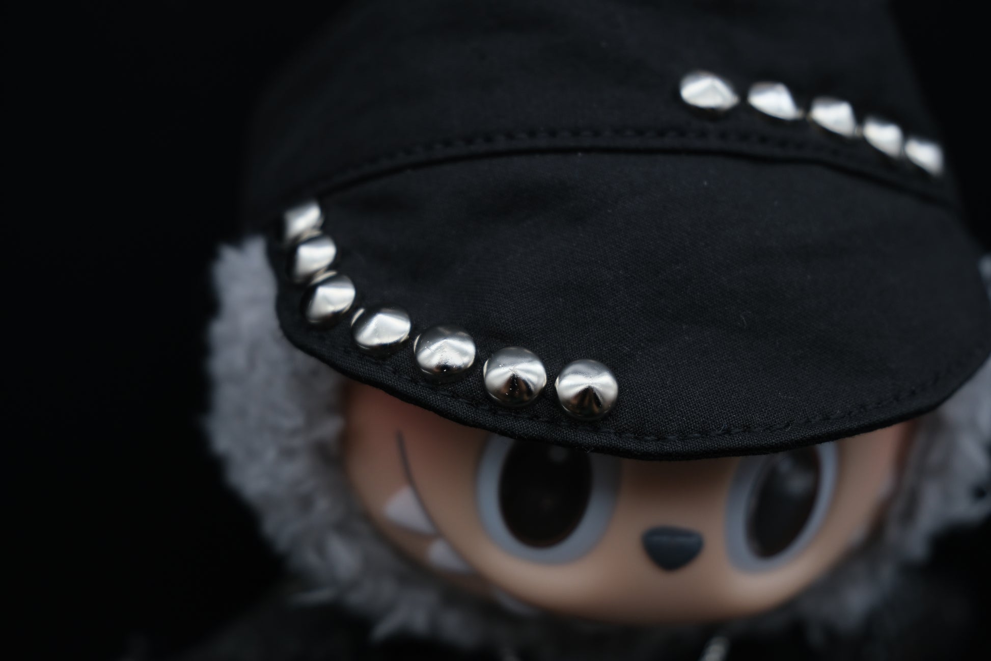 details of labubu's punk hat