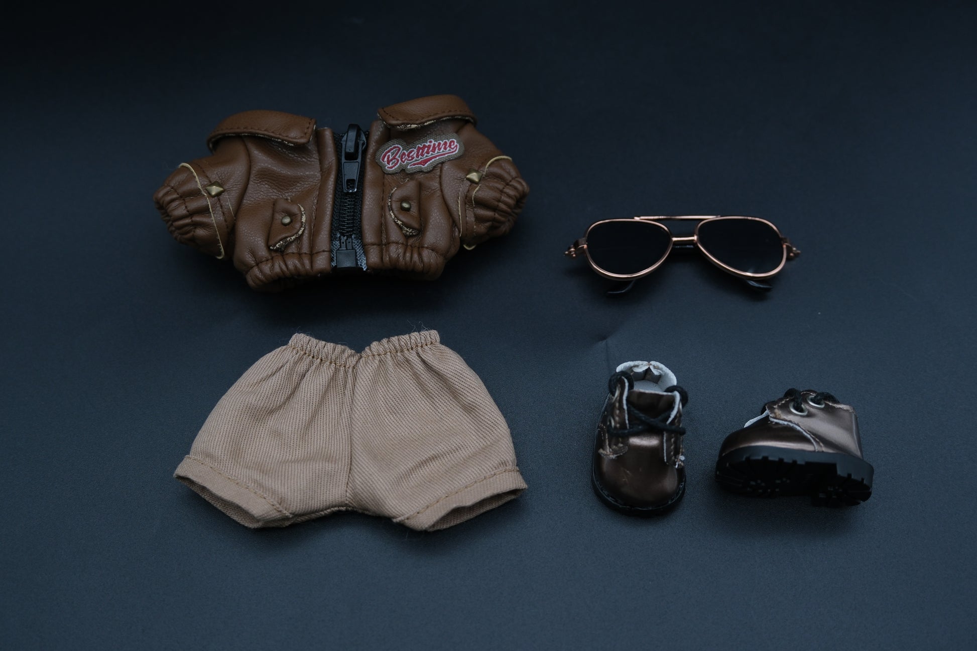 laubu's  sunglasses, brown leather jacket, pants and shoes